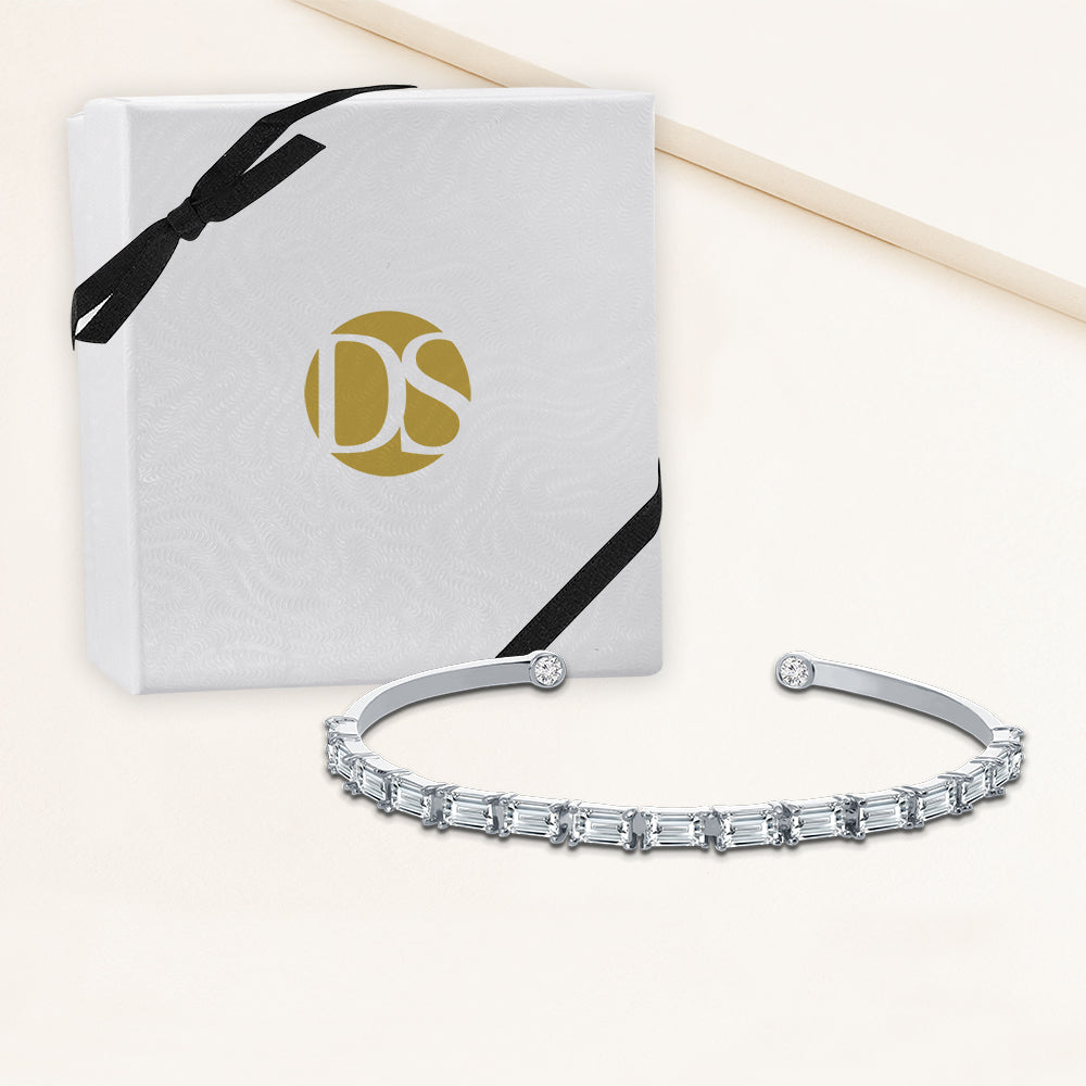 "Simply Stated" 4.2 CTW Baguette Linear Adjustable Cuff