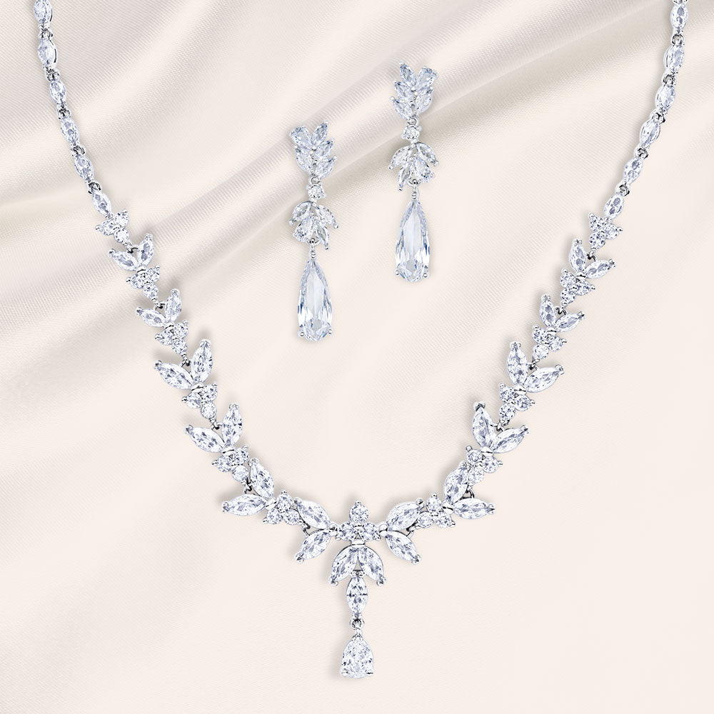 "Royal Foliage" 50CTW Mixed-cuts Statement Necklace and Earrings Set