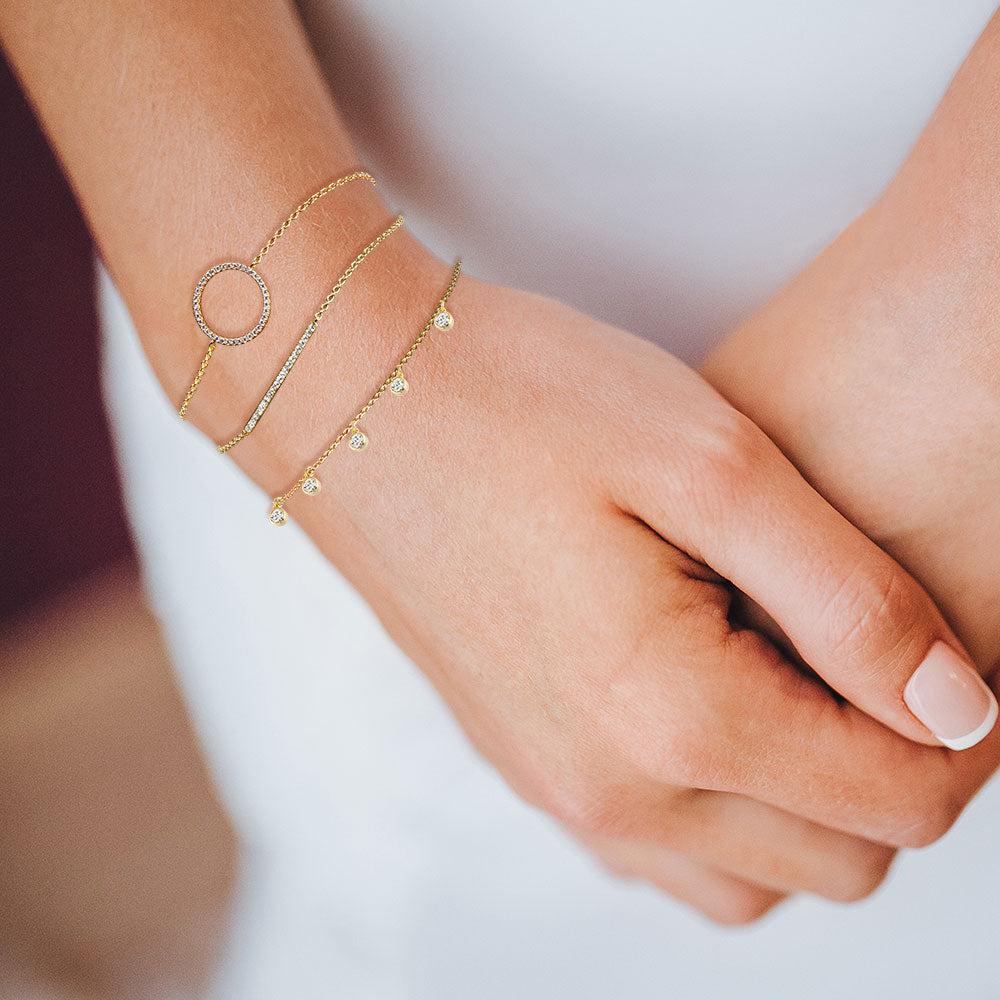 Bracelet with circle in middle on sale