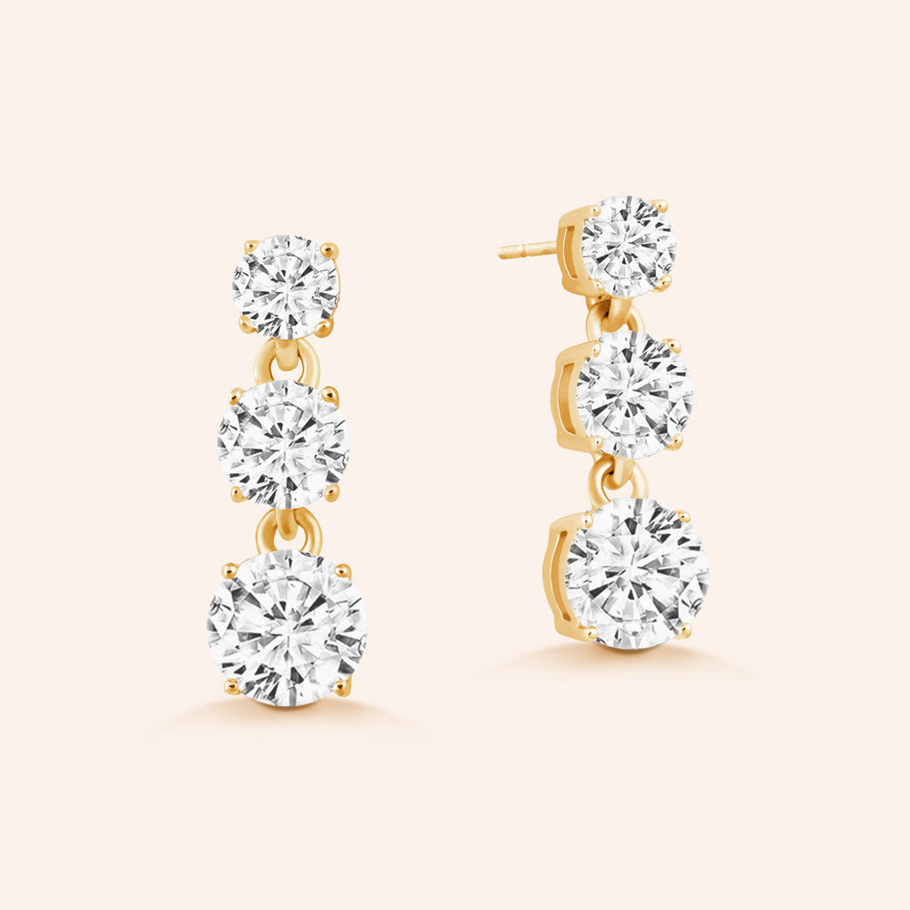 Dazzling Trio” 2.7CTW Graduated 3 Round Cut Stones Drop