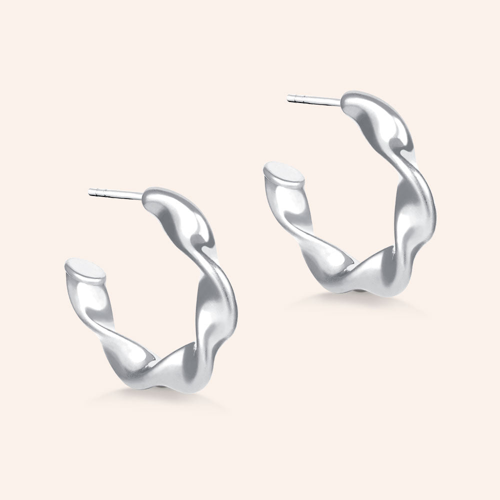 "On the Daily" High Polished  Twist Hoop Earrings